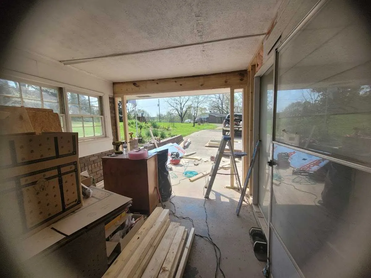 Air movers and dehumidifier for Drying & Dehumidification in Fond du Lac